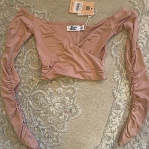 Long sleeve off the shoulder crop top!